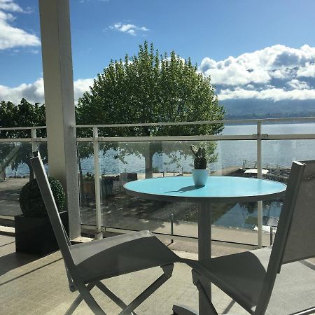 Pieds Dans L'Eau Au Lac Du Bourget Le Bourget-du-Lac Bagian luar foto