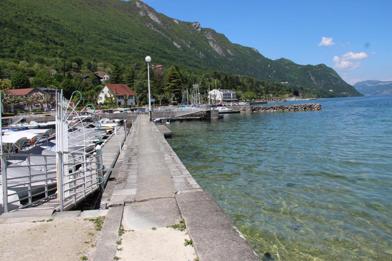 Pieds Dans L'Eau Au Lac Du Bourget Le Bourget-du-Lac Bagian luar foto