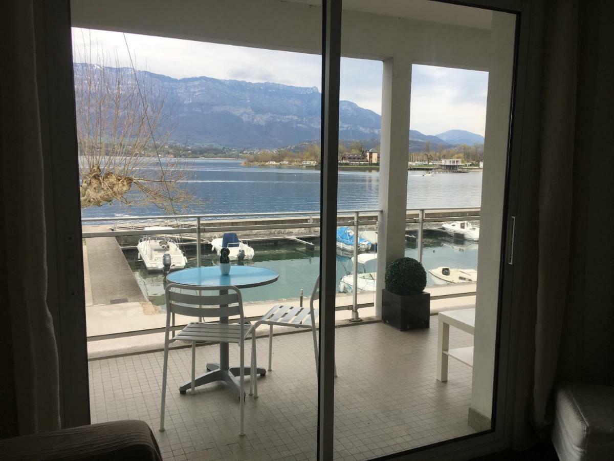 Pieds Dans L'Eau Au Lac Du Bourget Le Bourget-du-Lac Bagian luar foto