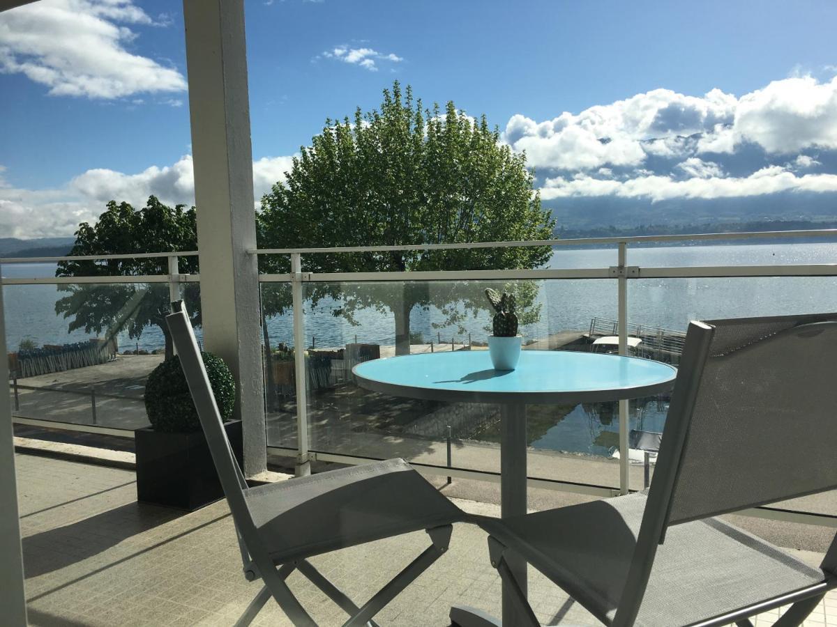 Pieds Dans L'Eau Au Lac Du Bourget Le Bourget-du-Lac Bagian luar foto
